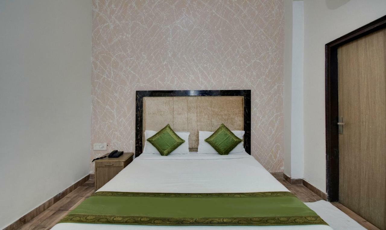 Itsy By Treebo - Royale Inn ميروت المظهر الخارجي الصورة